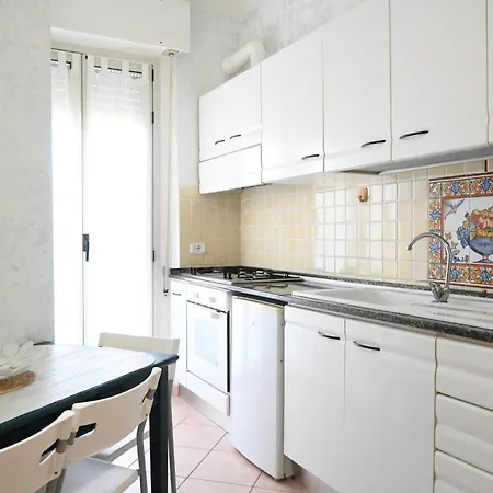 S350 - Sirolo, Comodo Trilocale In Centro