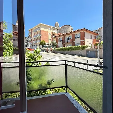 S350 - Sirolo, Comodo Trilocale In Centro *