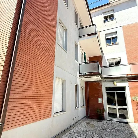 S350 - Sirolo, Comodo Trilocale In Centro